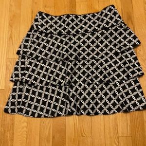 White House Black market ladies skirt size 8